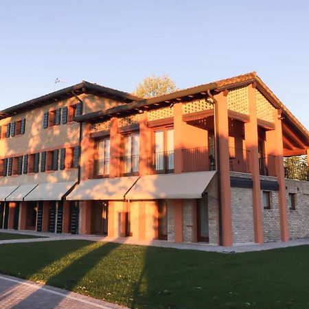 Crystal Luxury House Hotel Fiume Veneto Екстериор снимка
