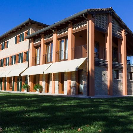Crystal Luxury House Hotel Fiume Veneto Екстериор снимка