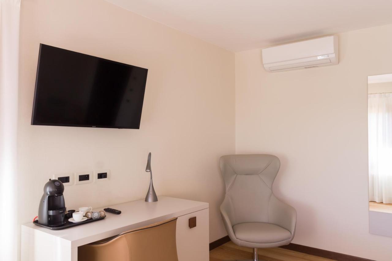 Crystal Luxury House Hotel Fiume Veneto Екстериор снимка