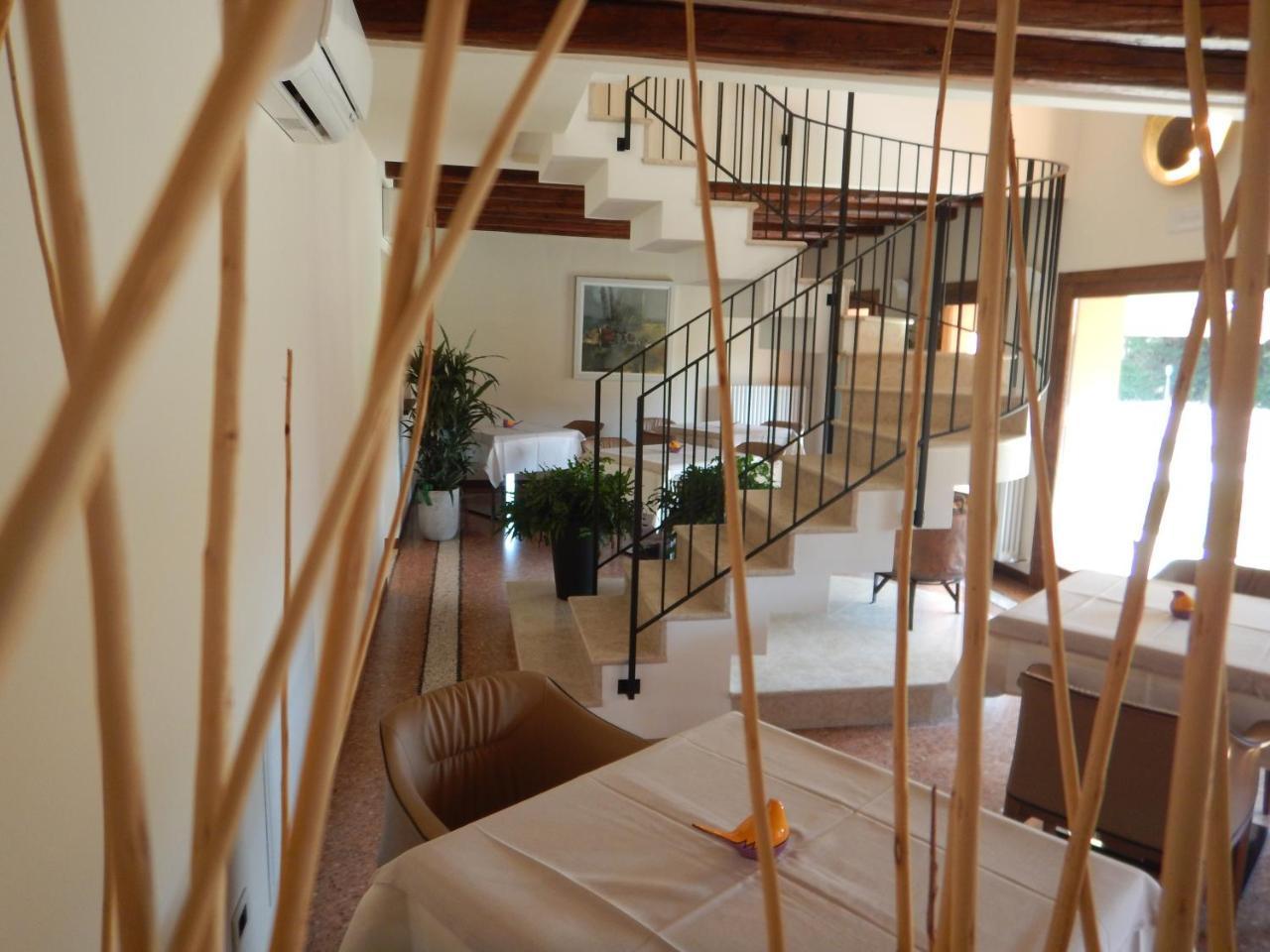 Crystal Luxury House Hotel Fiume Veneto Екстериор снимка