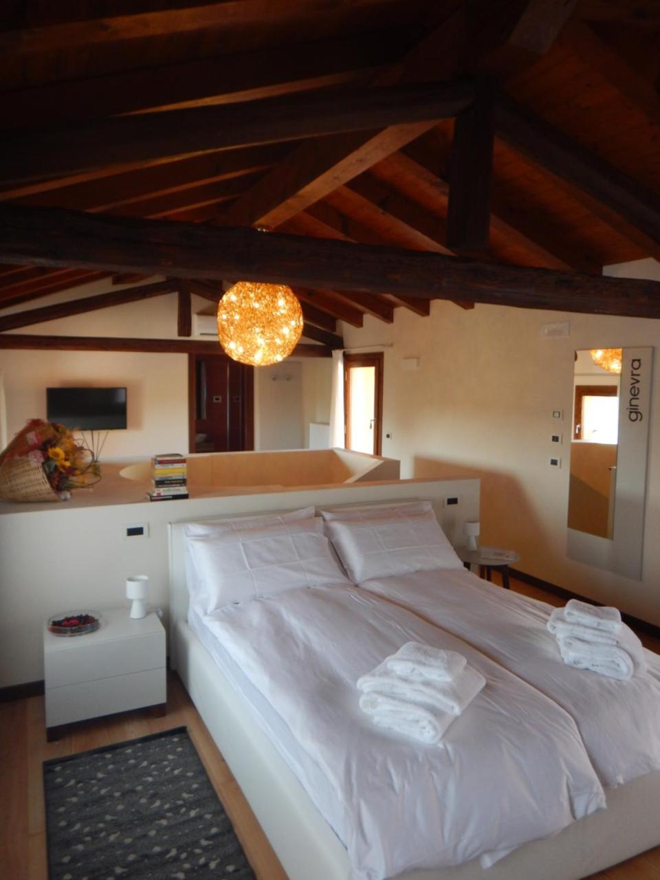 Crystal Luxury House Hotel Fiume Veneto Екстериор снимка